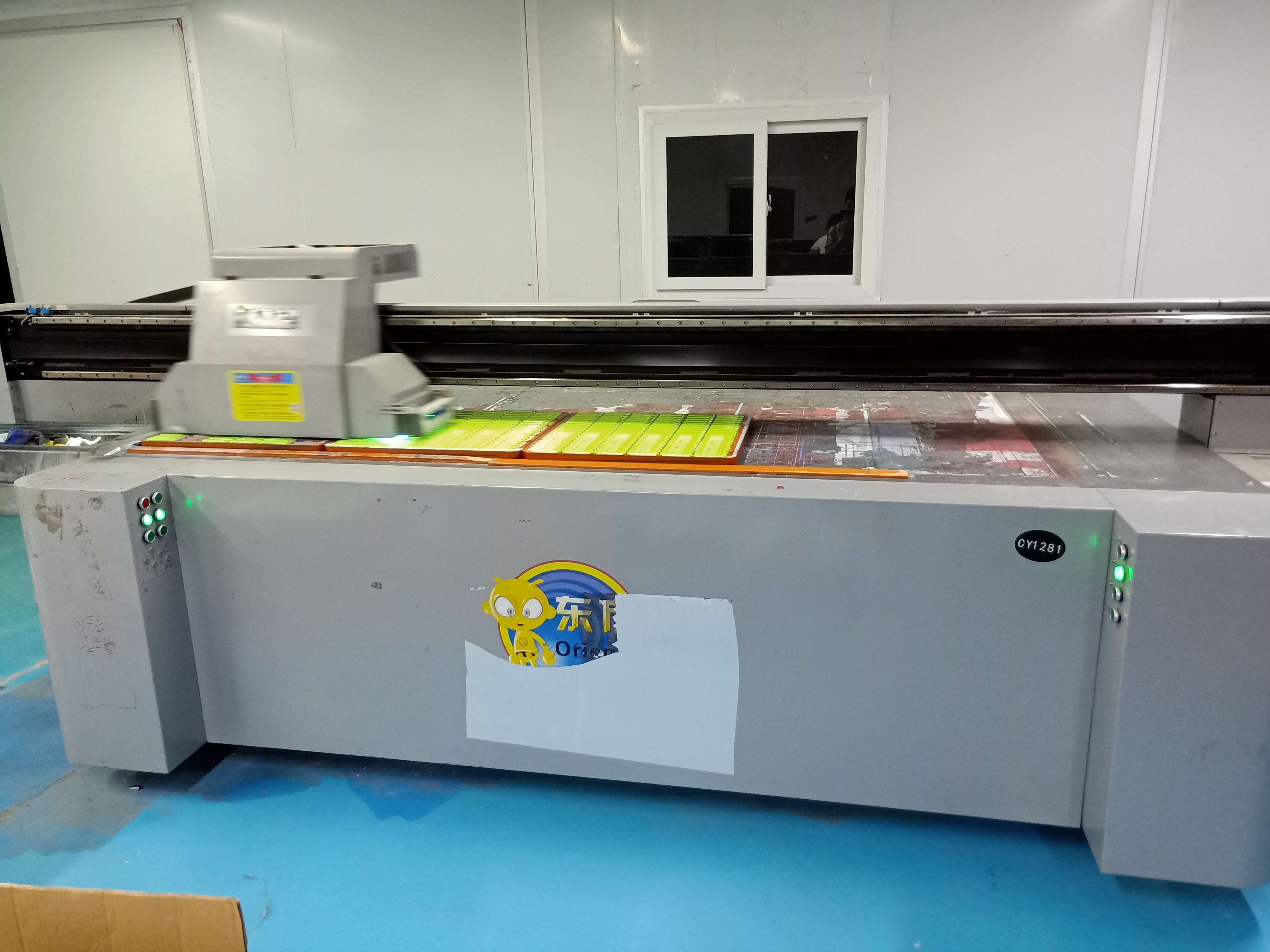 UV平板打印機(jī)有什么辦法可以節(jié)省墨水？