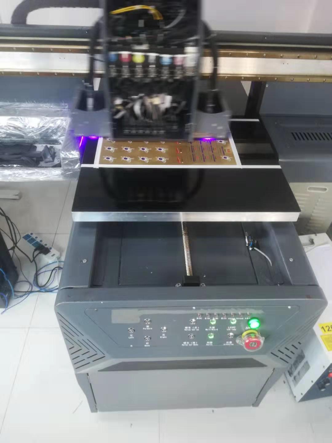 UV印刷機(jī)“麻瓜”最有可能遇到這三個(gè)問題!