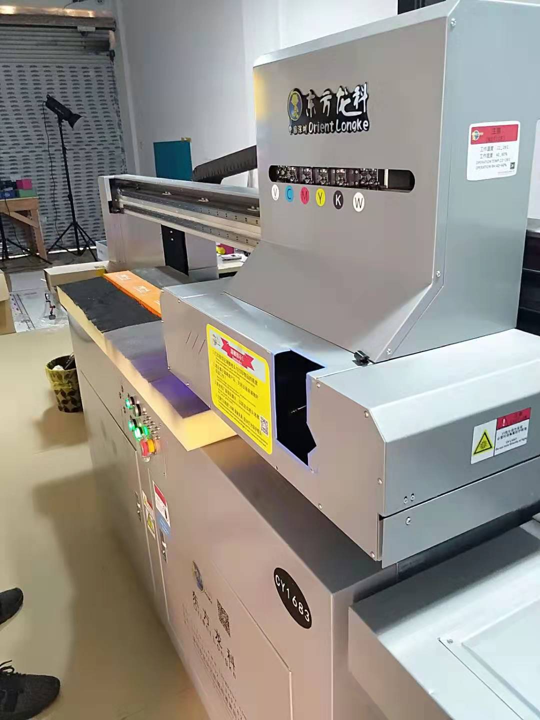 打印瓷磚背景墻用什么打印機?