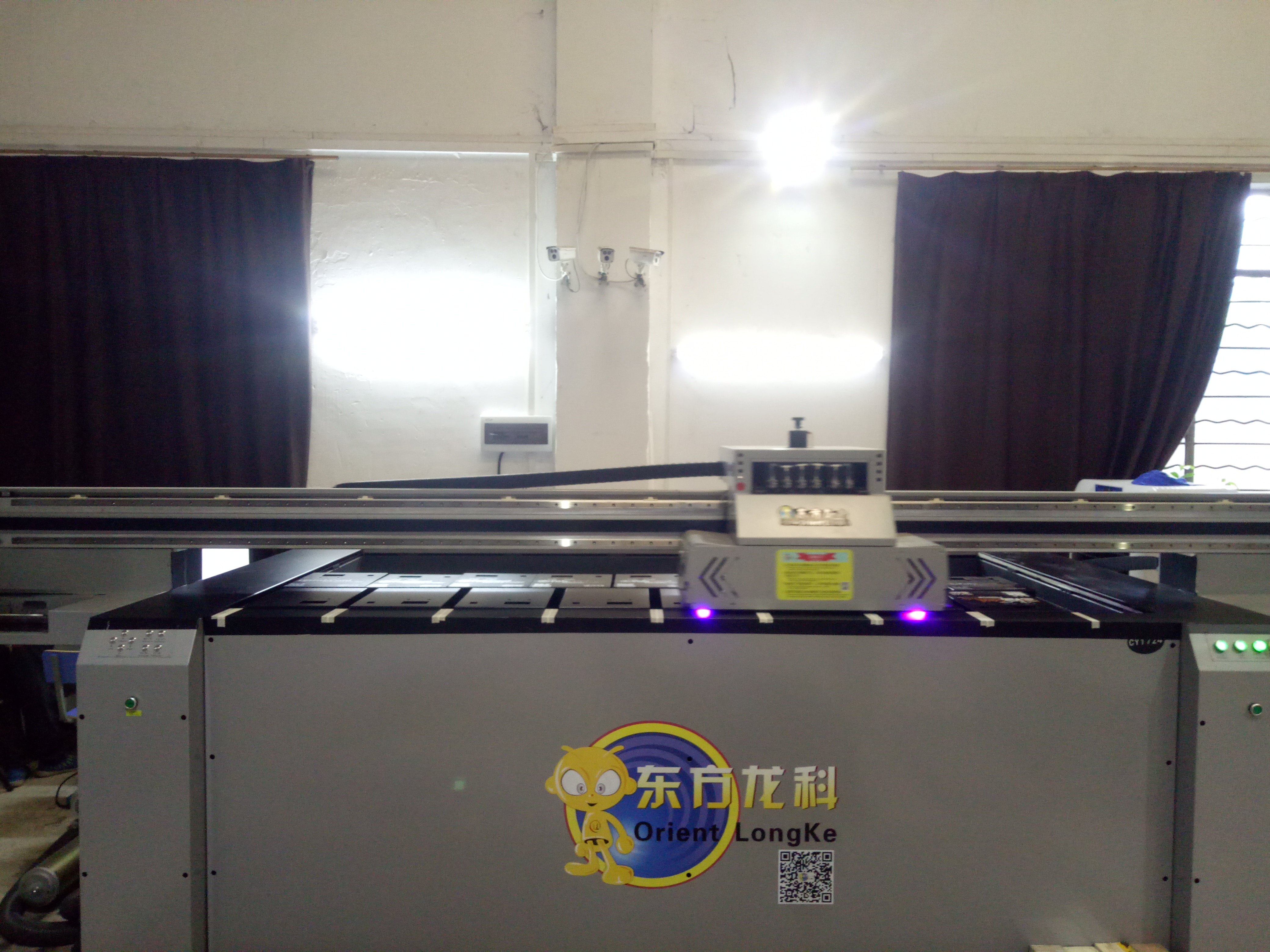 UV平板打印機多少價格才合適?